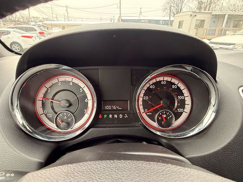 Used 2015 Dodge Grand Caravan SXT image 20