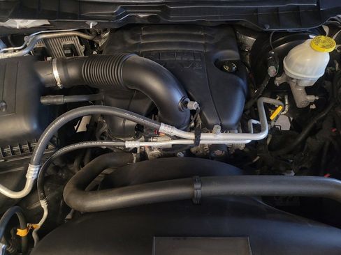 Used 2025 Nissan Versa S FWD image 30