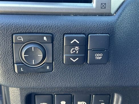 Used 2021 Lexus GX 460 Luxury image 23