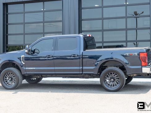 Used 2022 Ford F250 Lariat w/ Lariat Value Package AWD/4WD image 5