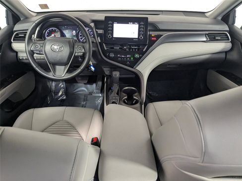 Certified 2022 Toyota Camry SE image 32