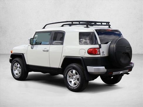 Used 2010 Toyota FJ Cruiser 4WD image 8