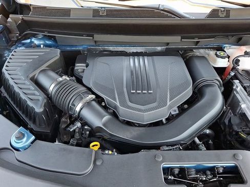 Used 2025 Chevrolet Traverse Z71 AWD/4WD image 28