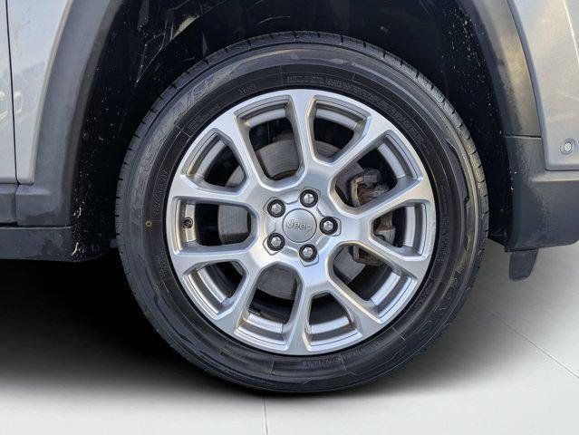 Certified 2023 Jeep Compass Latitude w/ Sun and Sound Group AWD/4WD image 10