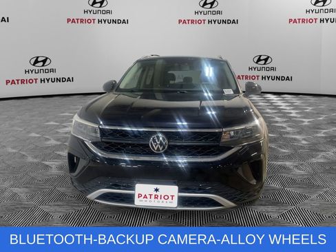 Used 2022 Volkswagen Taos SE AWD/4WD image 16