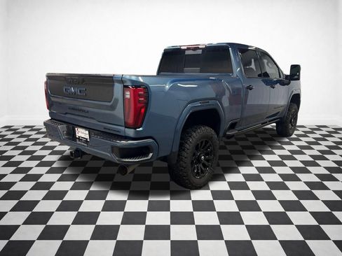 Used 2026 GMC Sierra 2500 Denali Ultimate w/ LPO, Black Badging Package AWD/4WD image 8