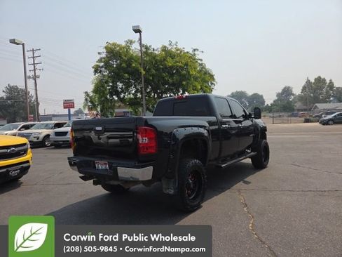 Used 2009 Chevrolet Silverado 2500 LTZ w/ Safety Package AWD/4WD image 8
