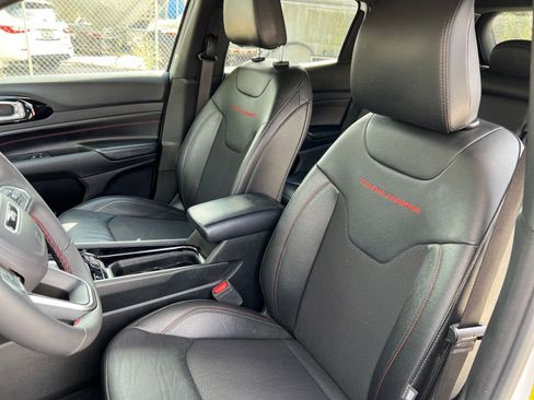 Used 2025 Jeep Compass Trailhawk w/ Trailer Tow Group image 31