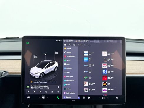 Used 2023 Tesla Model Y Long Range image 22