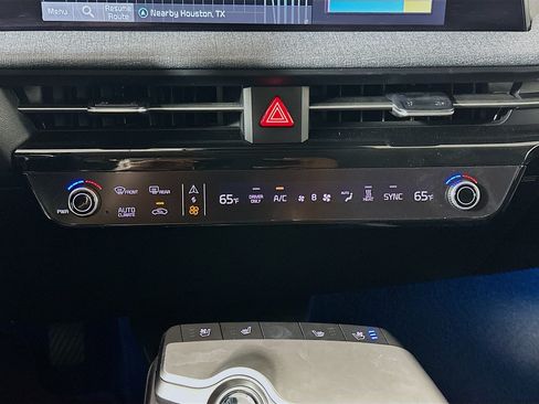 Used 2023 Kia EV6 Wind w/ Wind Technology Package RWD image 24
