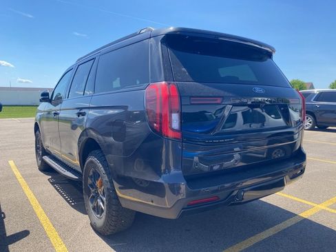 Used 2025 Ford Expedition Tremor AWD/4WD image 11
