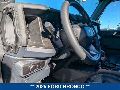New 2025 Ford Bronco Badlands image 11