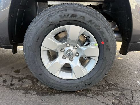 New 2026 RAM 1500 Big Horn AWD/4WD image 37