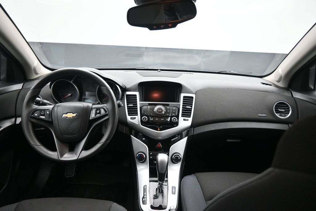 Used 2016 Chevrolet Cruze LT w/ Enhanced Safety Package FWD image 36