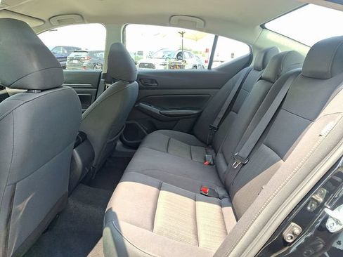 Used 2024 Nissan Altima 2.5 SV FWD image 10