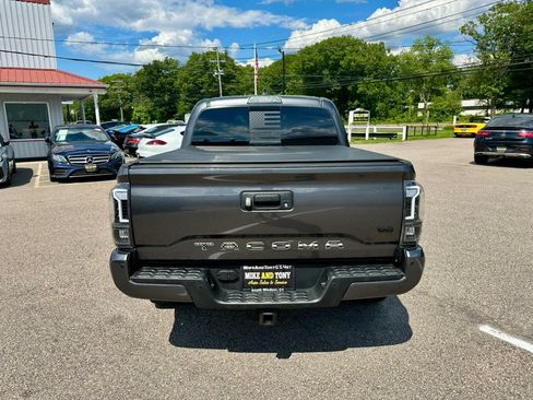 Used 2019 Toyota Tacoma TRD Sport w/ Technology Package AWD/4WD image 7