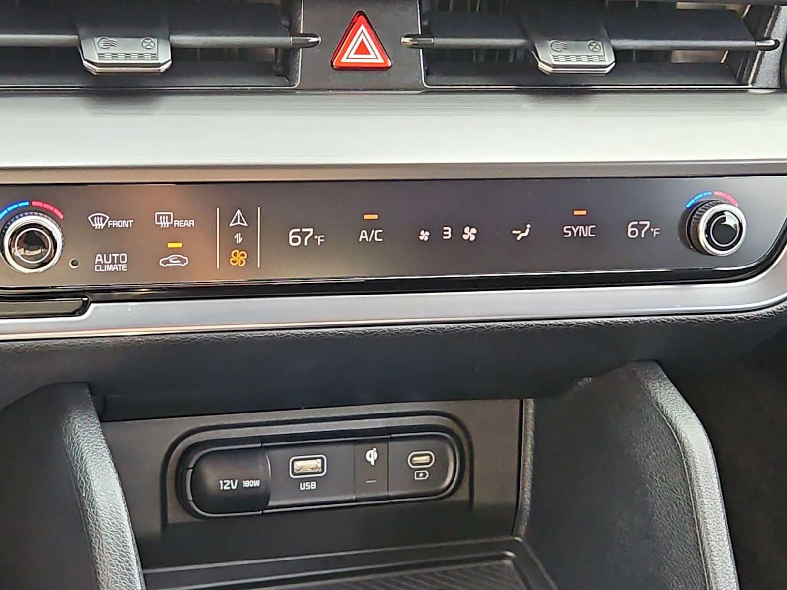 Certified 2025 Kia Sportage EX FWD image 25