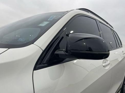 Used 2023 BMW X7 M60i image 11