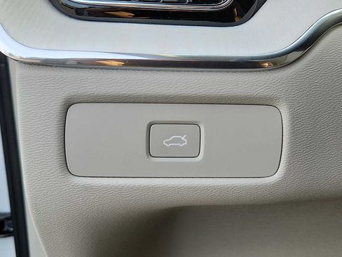 Used 2026 Volvo XC60 B5 Ultra w/ Protection Package Premier AWD/4WD image 22