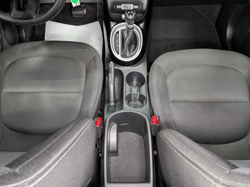 Used 2017 Kia Soul + FWD image 19