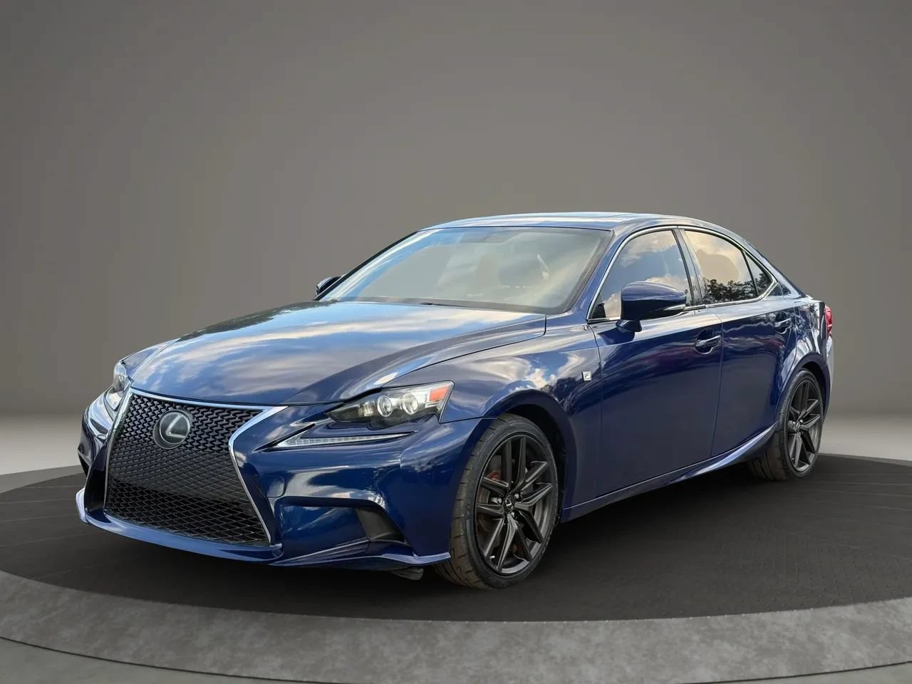Used 2016 Lexus IS 200t w/ F Sport Package RWD image 32