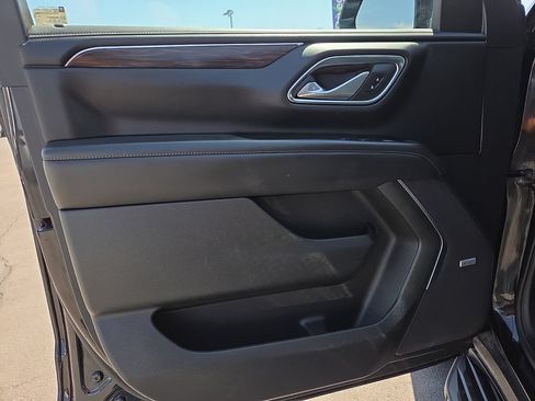 Used 2024 Chevrolet Tahoe LT RWD image 13