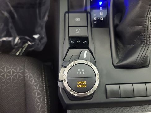 Used 2025 Toyota 4Runner SR5 image 34