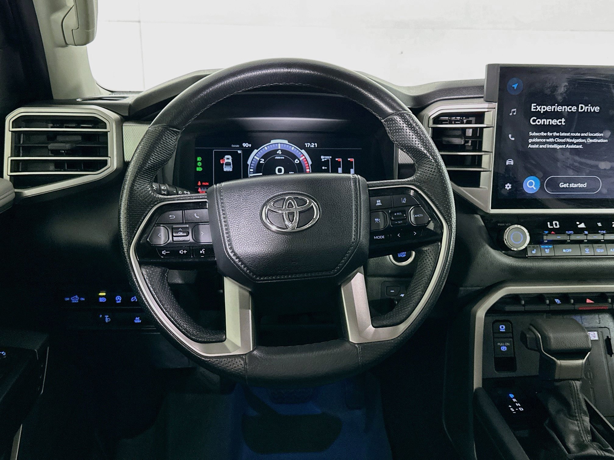 Used 2024 Toyota Tundra Limited w/ Power Package AWD/4WD image 18