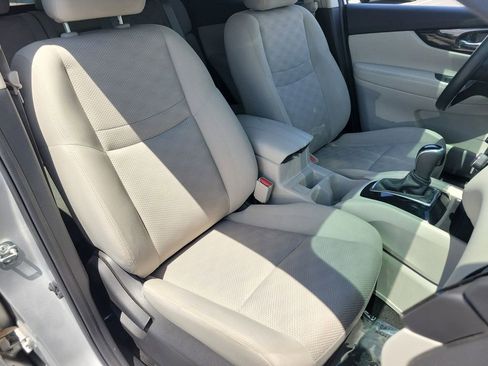 Used 2020 Nissan Rogue Sport SV FWD image 22