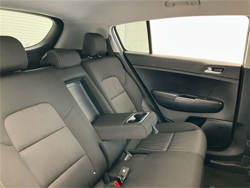 Used 2021 Kia Sportage LX image 30