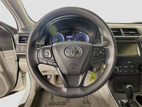 Certified 2017 Toyota Camry LE image 11