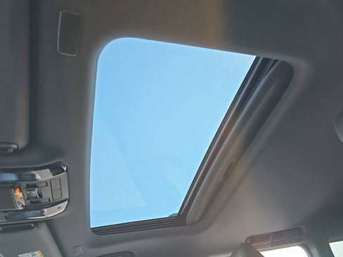 Used 2024 Toyota Land Cruiser image 27