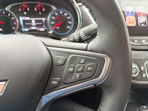 Used 2017 Chevrolet Malibu LT FWD image 26