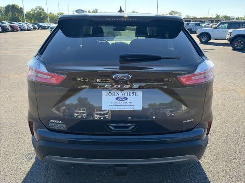 Used 2024 Ford Edge SEL w/ Convenience Package AWD/4WD image 4