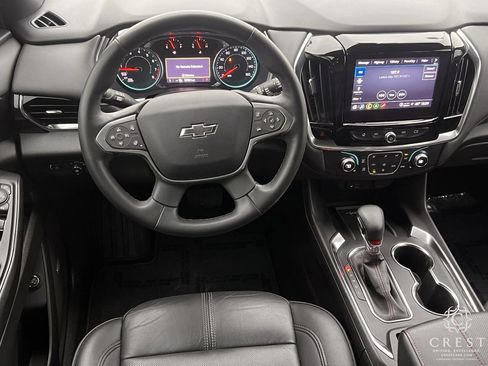 Used 2023 Chevrolet Traverse RS image 12