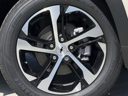 New 2026 Chevrolet Trax RS w/ Driver Confidence Package image 9