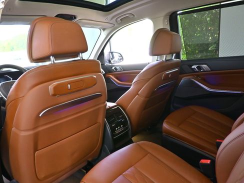 Certified 2023 BMW X7 xDrive40i w/ Executive Package image 13