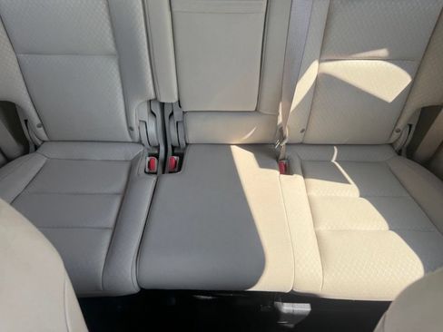 Used 2022 Jeep Grand Cherokee Laredo E AWD/4WD image 28
