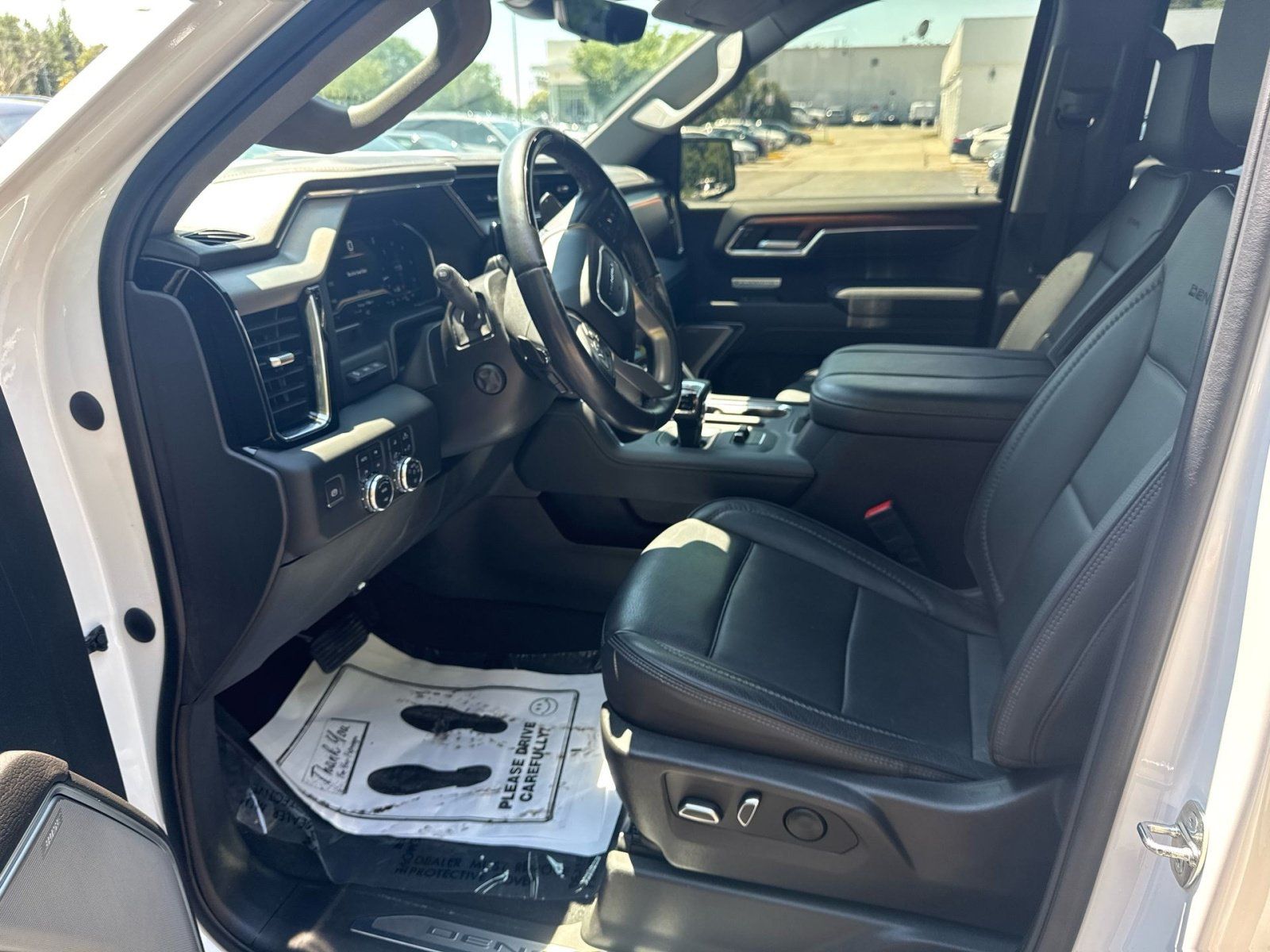Used 2023 GMC Sierra 1500 Denali AWD/4WD image 10