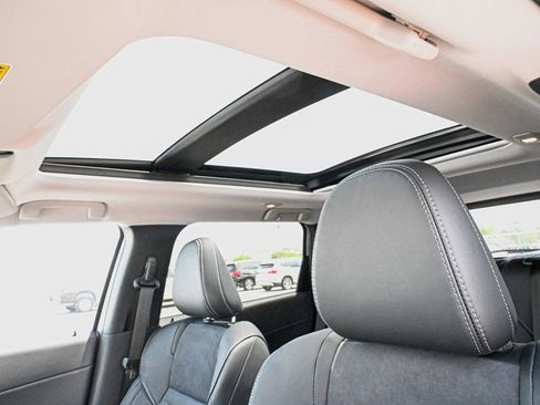 New 2024 Mitsubishi Outlander SE image 35