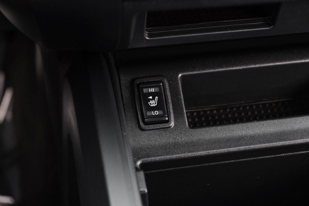 Used 2019 Nissan Titan SL w/ Midnight Edition RWD image 20