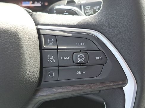 New 2026 Jeep Grand Cherokee L Limited w/ Limited Altitude Package AWD/4WD image 25