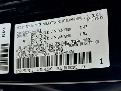 Certified 2025 Toyota Tacoma TRD Off-Road AWD/4WD image 31