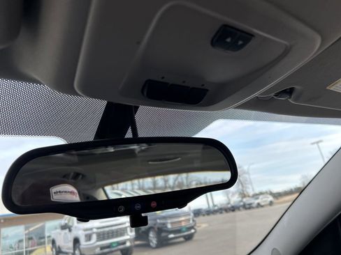 Used 2015 Chevrolet Impala LT w/ LT Sunroof Package image 21