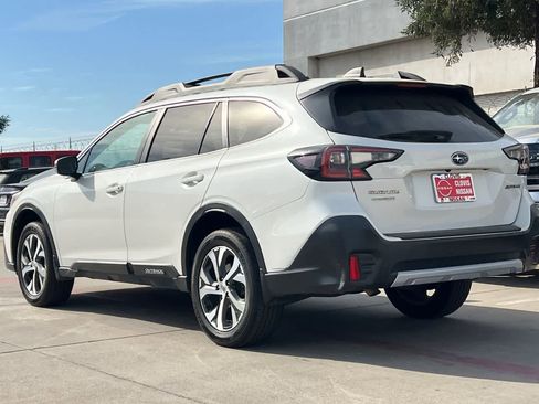 Used 2021 Subaru Outback Limited image 7
