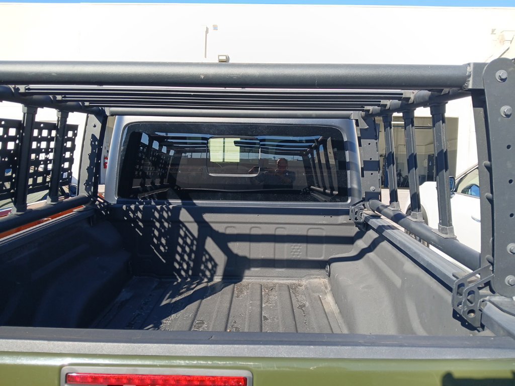 Used 2022 Jeep Gladiator Sport AWD/4WD image 6