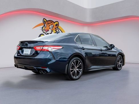 Used 2020 Toyota Camry SE image 5