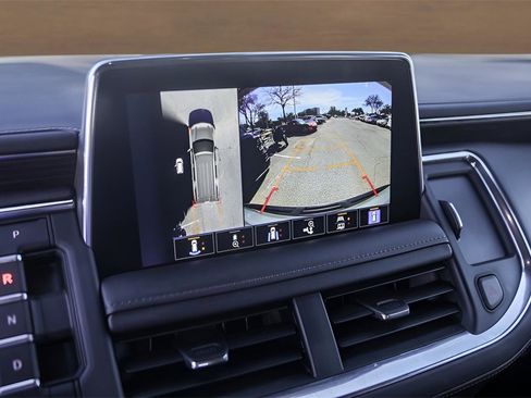 Used 2024 Chevrolet Tahoe LT w/ Luxury Package image 17