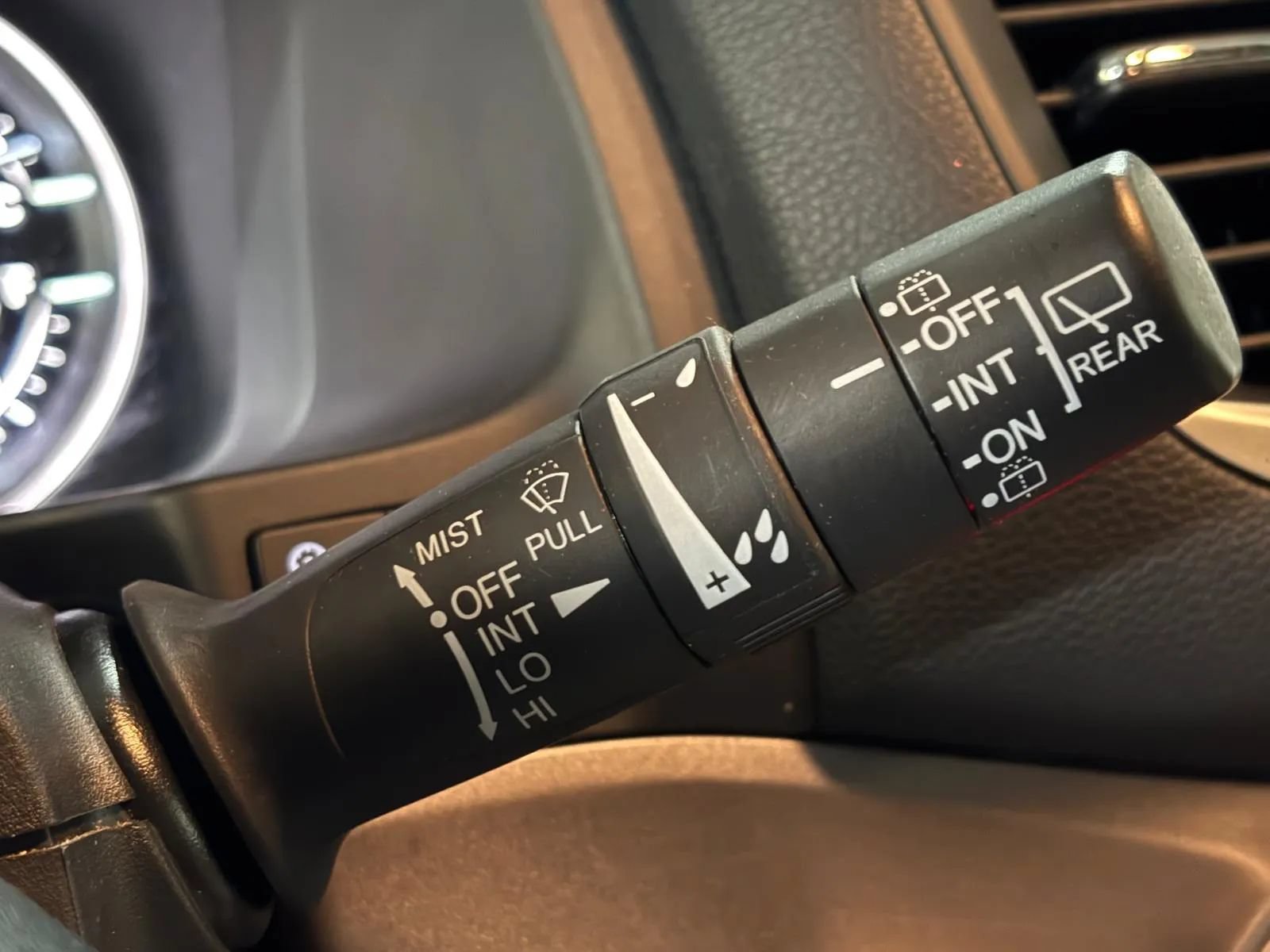 Used 2017 Honda Pilot EX-L image 39