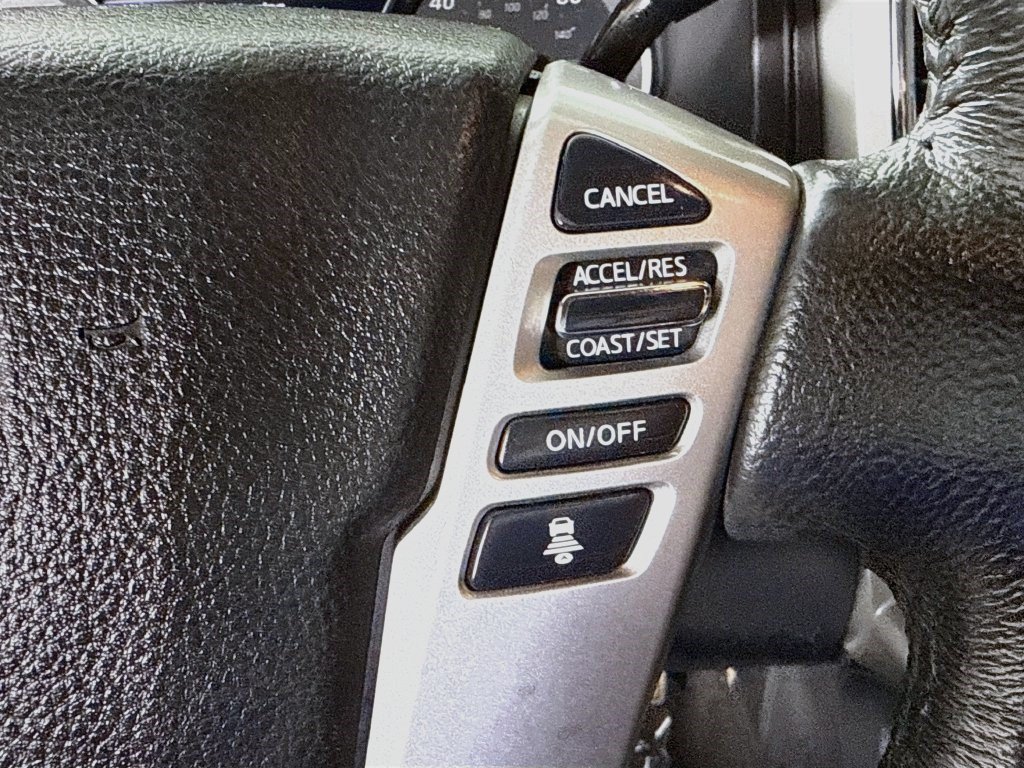 Used 2021 Nissan Titan SV w/ SV Convenience Package AWD/4WD image 14